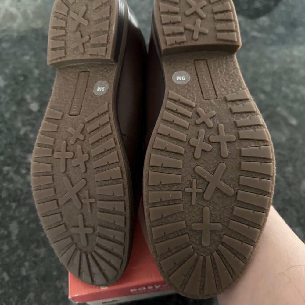 Brand new in box Easy Spirit Women’s Juniper3 Brown Slip-On Loafers - Picture 4 of 6